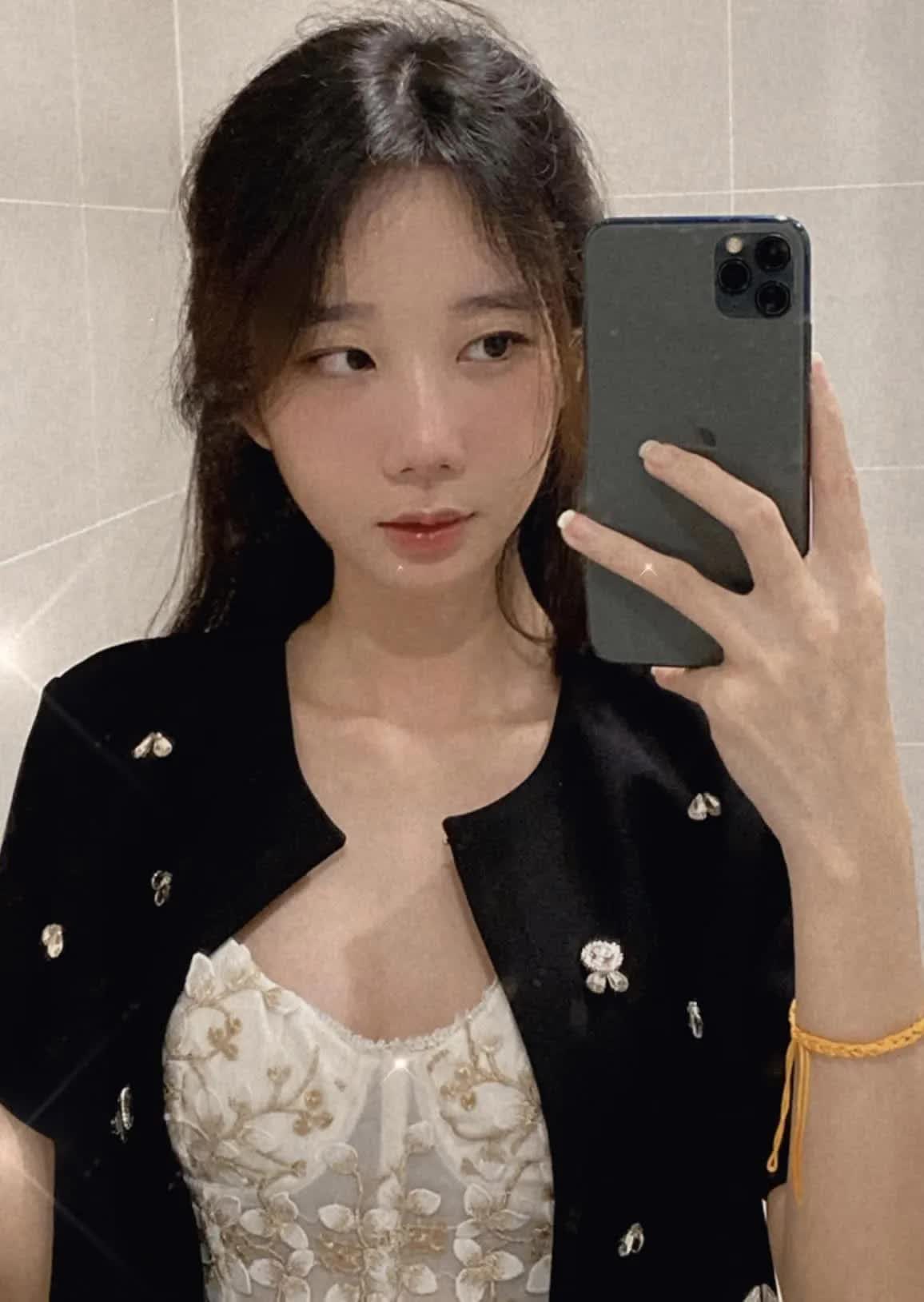 MisThy vô tình tiết lộ ViruSs đang trong mối quan hệ 'mập mờ', chỉ thẳng mặt nữ chính - Ảnh 9. MisThy vô tình tiết lộ ViruSs đang trong mối quan hệ 'mập mờ', chỉ thẳng mặt nữ chính - Ảnh 9.