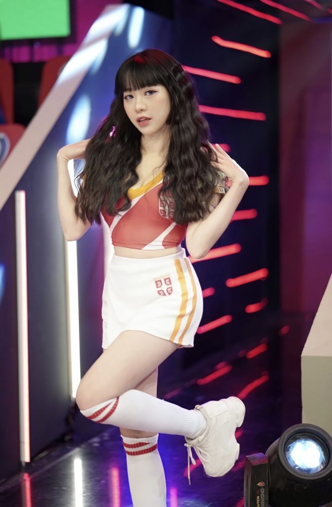 31655131422301500704792444775110865738404052n-16702139288581877142378-16702249896191208136187-1670385446126-16703854461991209895465 Dàn hot girl Nóng Cùng World Cup không chỉ xinh mà còn giỏi: Người thủ khoa Đại học, người tốt nghiệp Ngoại thương xuất sắc 31655131422301500704792444775110865738404052n 16702139288581877142378 16702249896191208136187 1670385446126 16703854461991209895465