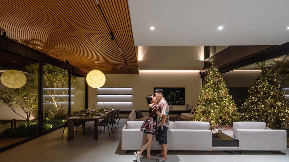 Streamer Hạ Mi khoe 'thành tích' viên mãn trước tuổi 30 - Ảnh 1.