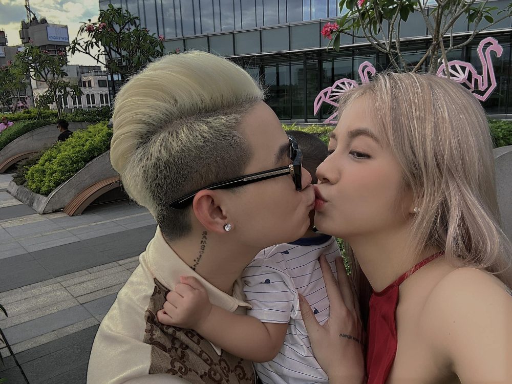 Bà xã Rambo khoe vóc dáng "gái một con", quá đỗi nuột nà khiến chồng lập tức làm thơ - Ảnh 1.