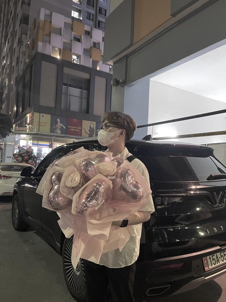 3295364197376016178590166293847766112334171n-1677041508426517272253-1677049920468-16770499205861982155416 Từng bị chỉ trích vì bạn gái mà xuống phong độ, cuộc sống 'thần rừng rich kid' giờ ra sao? 3295364197376016178590166293847766112334171n 1677041508426517272253 1677049920468 16770499205861982155416