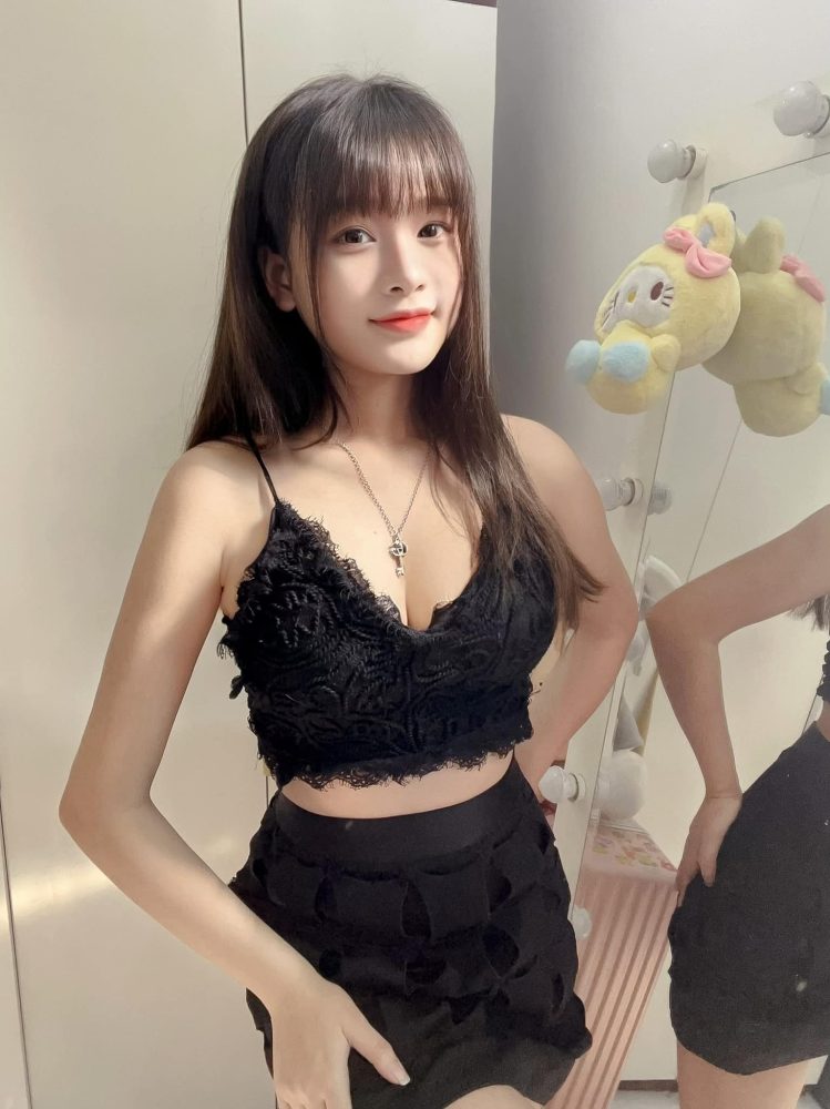 Lyly Sury ngày càng chăm khoe dáng nuột, fan 'lo dùm' tuyển thủ Liên Quân 3297736735857727864534647283291589032776644n 1679296906343466563794 1679301003304 1679301003642723991700