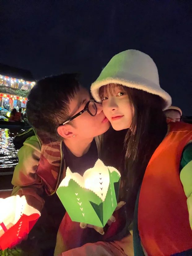 33-1 Lyly Sury khoe ảnh thân mật với bạn trai Quang Hải khiến game thủ "trầm trồ" 33 1