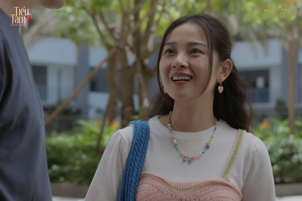 Mỹ nhân Việt bị chê tơi tả vì mặc đồ quá xấu, váy áo loè loẹt khiến netizen Mỹ nhân Việt bị chê tơi tả vì mặc đồ quá xấu, váy áo loè loẹt khiến netizen