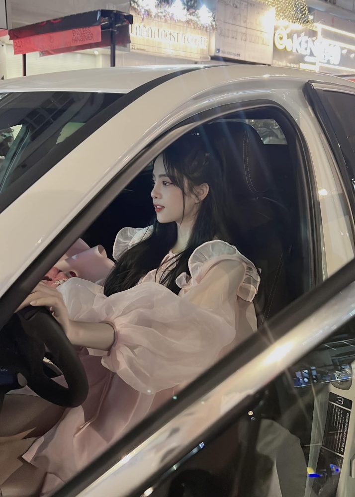 Nổi danh là "nấm lùn" làng game, hot girl "lột xác" lên đồ cực chất, thay đổi diện mạo 180 độ - Ảnh 2. Nổi danh là "nấm lùn" làng game, hot girl "lột xác" lên đồ cực chất, thay đổi diện mạo 180 độ - Ảnh 2.