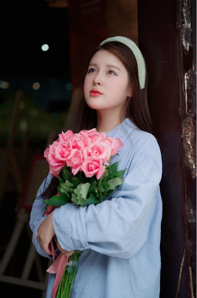 Nữ giáo viên Vật lý xinh như hot girl từ bỏ việc livestream ngay khi nổi tiếng, cuộc sống giờ ra sao? - Ảnh 3.