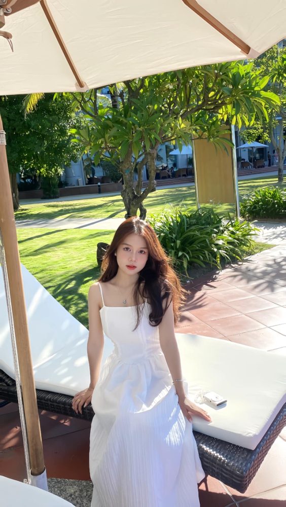 Một nữ sinh xuất hiện trên sóng nhà đài bất ngờ gây "sốt", nhan sắc được ví như "chị em thất lạc" với hot girl nổi tiếng - Ảnh 4. Một nữ sinh xuất hiện trên sóng nhà đài bất ngờ gây "sốt", nhan sắc được ví như "chị em thất lạc" với hot girl nổi tiếng - Ảnh 4.