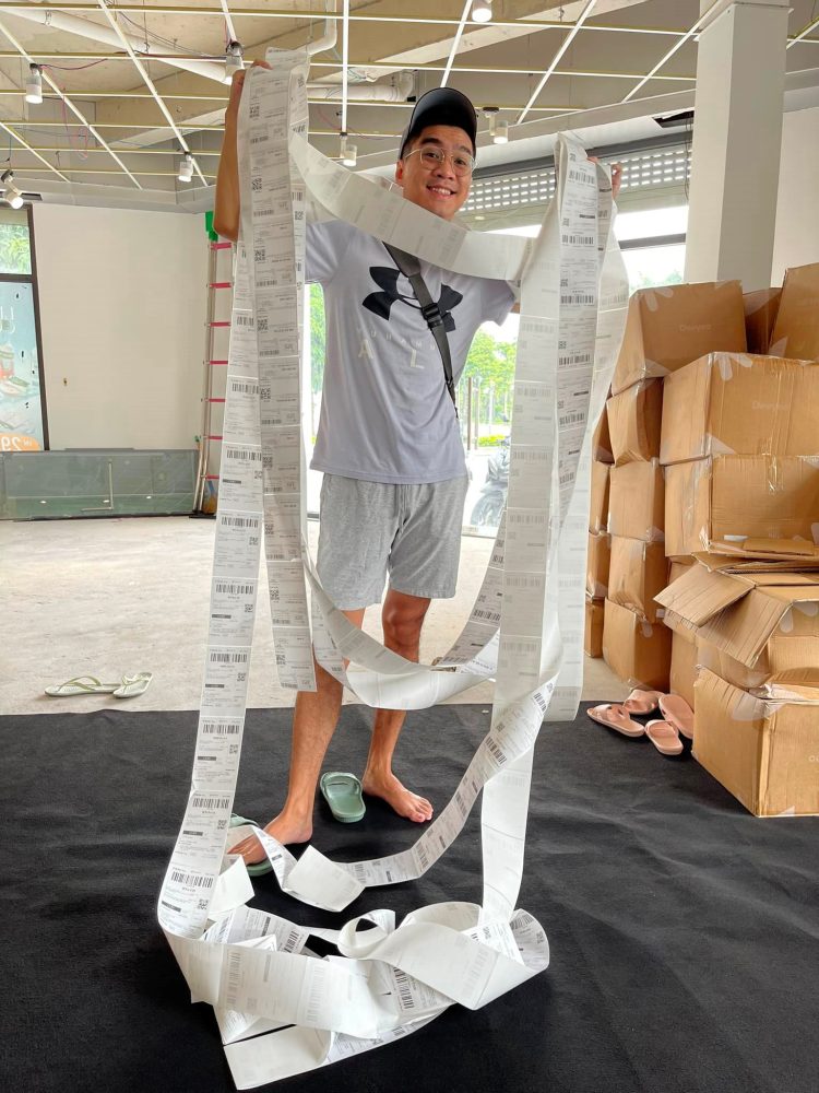 Sau PewPew, thêm một thành viên của Tứ hoàng livestream bán hàng - Ảnh 1.