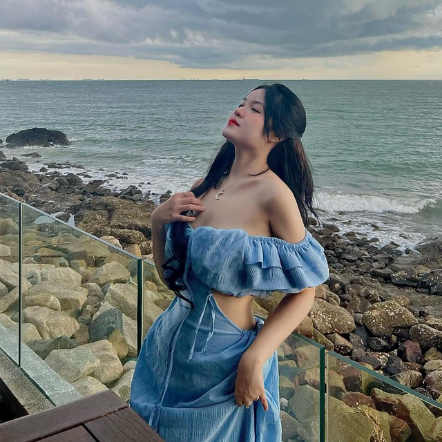 Cận cảnh nhan sắc nữ sinh năm 4, khiến kỹ sư IT lương cả tỷ đồng "đổ gục" - Ảnh 4. Cận cảnh nhan sắc nữ sinh năm 4, khiến kỹ sư IT lương cả tỷ đồng "đổ gục" - Ảnh 4.