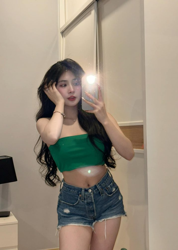 37-2 Quỳnh Alee khoe vòng 1 "ná thở" khiến fan hâm mộ "đứng ngồi không yên" 37 2