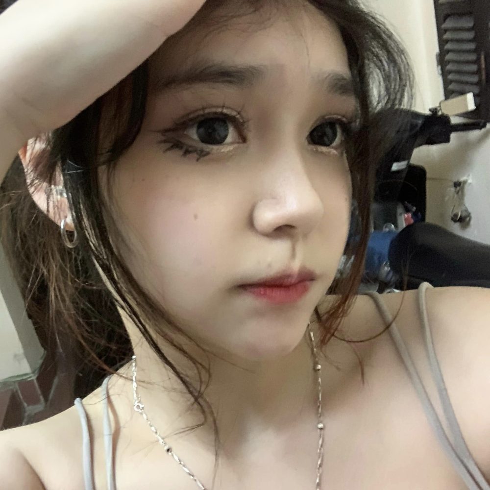 Cosplay táo bạo, nữ game thủ chuẩn bị luôn tinh thần nhận "gạch đá" - Ảnh 7. Cosplay táo bạo, nữ game thủ chuẩn bị luôn tinh thần nhận "gạch đá" - Ảnh 7.