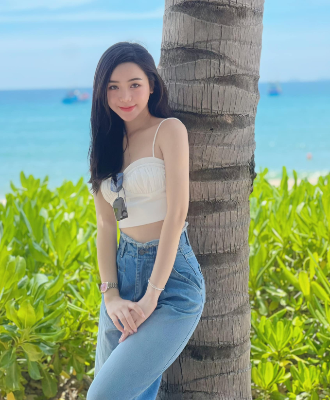 Thoát mác hot girl hài nhảm, Quỳnh Kool trở thành ngọc nữ giờ vàng như thế nào? - Ảnh 10. Thoát mác hot girl hài nhảm, Quỳnh Kool trở thành ngọc nữ giờ vàng như thế nào? - Ảnh 10.