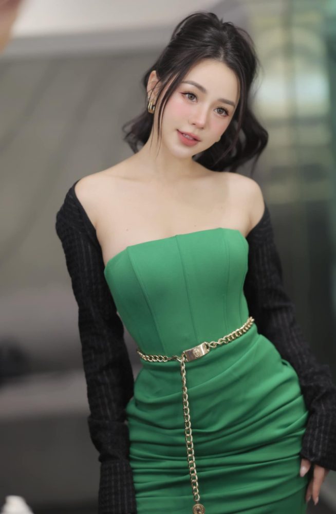 Thoát mác hot girl hài nhảm, Quỳnh Kool trở thành ngọc nữ giờ vàng như thế nào? - Ảnh 9. Thoát mác hot girl hài nhảm, Quỳnh Kool trở thành ngọc nữ giờ vàng như thế nào? - Ảnh 9.