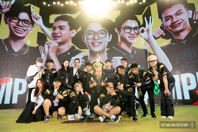 Ăn mừng SGP vô địch, Garena chơi lớn tri ân cộng đồng, khẳng định danh hiệu "chiều fan" số 1 - Ảnh 1. Ăn mừng SGP vô địch, Garena chơi lớn tri ân cộng đồng, khẳng định danh hiệu "chiều fan" số 1 - Ảnh 1.