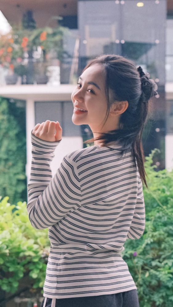 Thoát mác hot girl hài nhảm, Quỳnh Kool trở thành ngọc nữ giờ vàng như thế nào? - Ảnh 6. Thoát mác hot girl hài nhảm, Quỳnh Kool trở thành ngọc nữ giờ vàng như thế nào? - Ảnh 6.