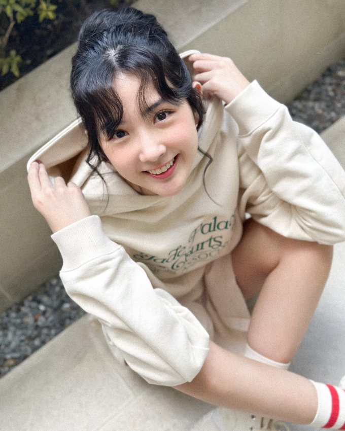 "Vợ quốc dân" nổi tiếng Liên Quân gây náo loạn, còn đòi tác động vật lý đối phương, chuyện gì đang xảy ra? - Ảnh 1. "Vợ quốc dân" nổi tiếng Liên Quân gây náo loạn, còn đòi tác động vật lý đối phương, chuyện gì đang xảy ra? - Ảnh 1.