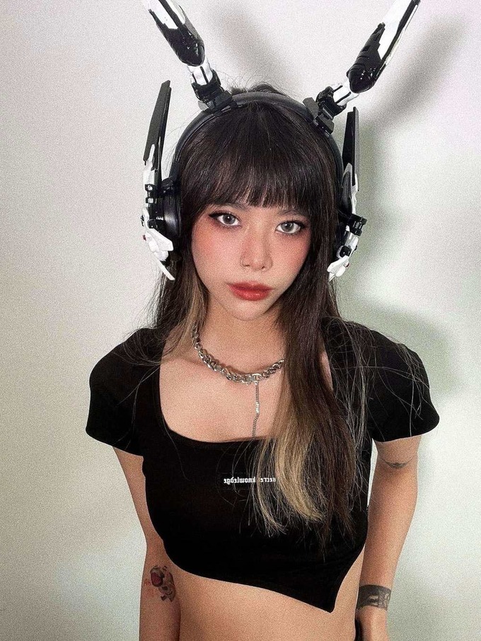 Hậu thừa nhận "cắm sừng" bạn gái, Misthy và Diệp Anh công khai thể hiện chủ quyền với nhau 4 7