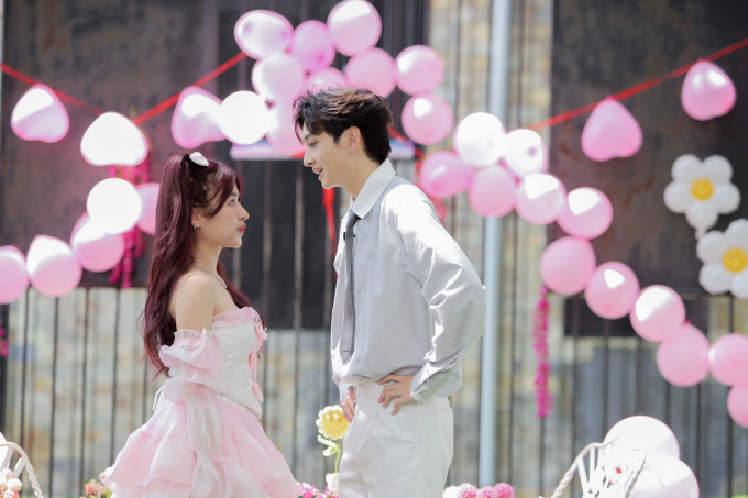 Mạnh dạn công khai tình cảm của mình, nữ TikToker nhận kết đắng ngắt, khóc "lụt" trên sóng - Ảnh 2.