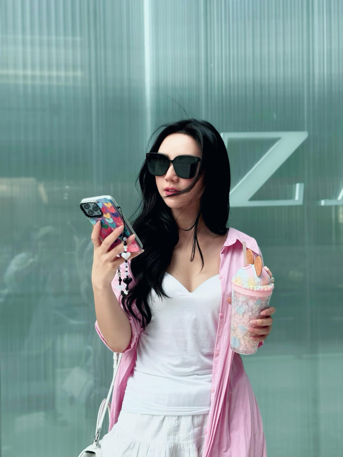 Thoát mác hot girl hài nhảm, Quỳnh Kool trở thành ngọc nữ giờ vàng như thế nào? - Ảnh 7. Thoát mác hot girl hài nhảm, Quỳnh Kool trở thành ngọc nữ giờ vàng như thế nào? - Ảnh 7.