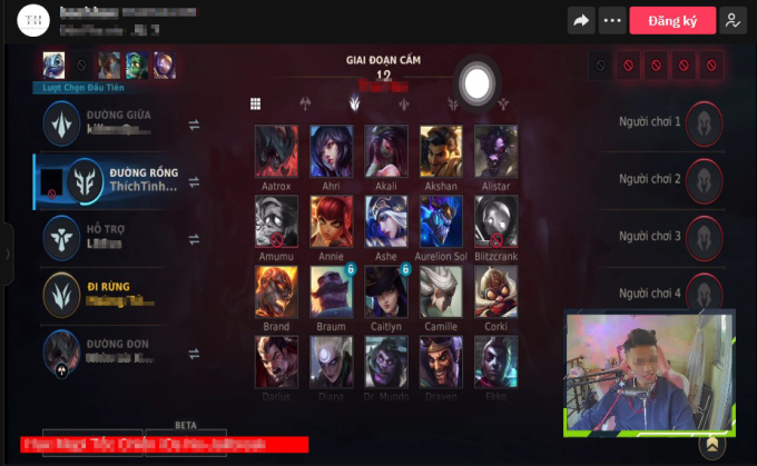 Game thủ Tốc Chiến quá ngang ngược, livestream hack map công khai khiến cộng đồng hết sức phẫn nộ - Ảnh 1. Game thủ Tốc Chiến quá ngang ngược, livestream hack map công khai khiến cộng đồng hết sức phẫn nộ - Ảnh 1.