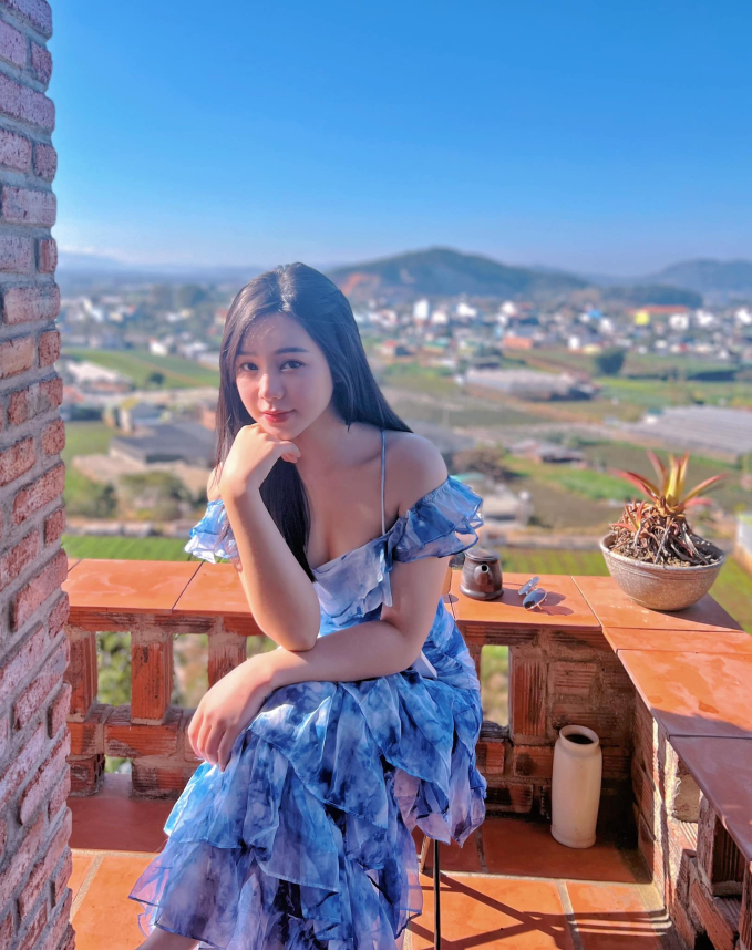 Thoát mác hot girl hài nhảm, Quỳnh Kool trở thành ngọc nữ giờ vàng như thế nào? - Ảnh 8. Thoát mác hot girl hài nhảm, Quỳnh Kool trở thành ngọc nữ giờ vàng như thế nào? - Ảnh 8.