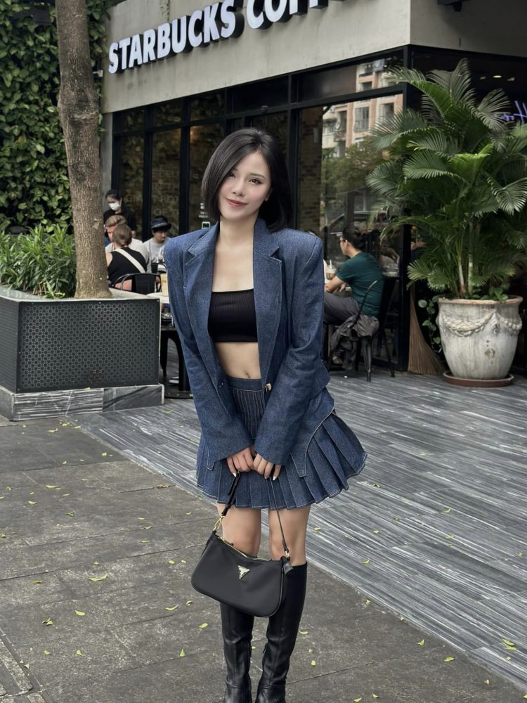 41-3 MC Minh Anh khoe body "cực cháy" khiến cộng đồng game thủ "đứng ngồi không yên" 41 3