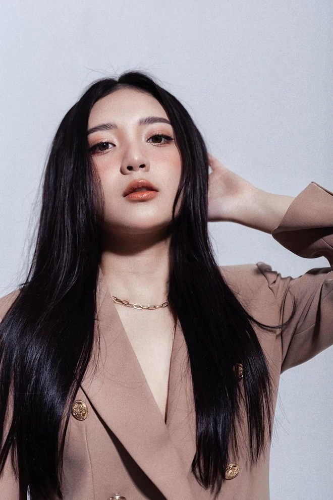 412-5 Ngắm nhìn hình ảnh cực xinh của MC Phương Thảo, "hâm nóng" Chung kết ĐTDV Mùa Xuân 2022 412 5