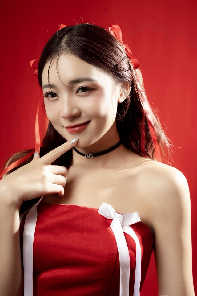 Hot girl làng game đụng độ ảnh Giáng sinh - Ảnh 6. Hot girl làng game đụng độ ảnh Giáng sinh - Ảnh 6.