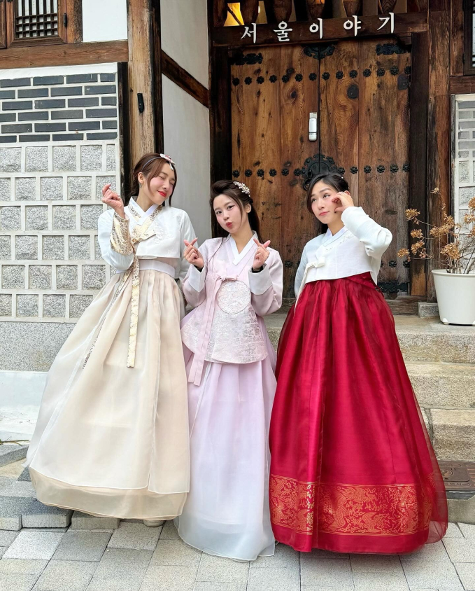 Xinh đẹp nhưng "thị phi", cuộc sống Hàn Hằng ngày càng lên hương - Ảnh 4. Xinh đẹp nhưng "thị phi", cuộc sống Hàn Hằng ngày càng lên hương - Ảnh 4.