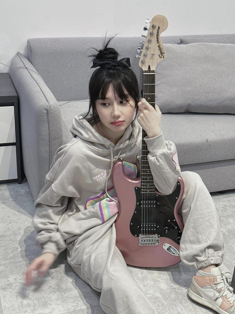 Mina Young với nụ cười hút hồn và thần thái xinh đẹp làm "điên đảo" cộng đồng mạng 417