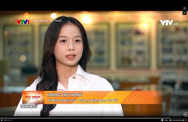 Một nữ sinh xuất hiện trên sóng nhà đài bất ngờ gây "sốt", nhan sắc được ví như "chị em thất lạc" với hot girl nổi tiếng - Ảnh 1. Một nữ sinh xuất hiện trên sóng nhà đài bất ngờ gây "sốt", nhan sắc được ví như "chị em thất lạc" với hot girl nổi tiếng - Ảnh 1.