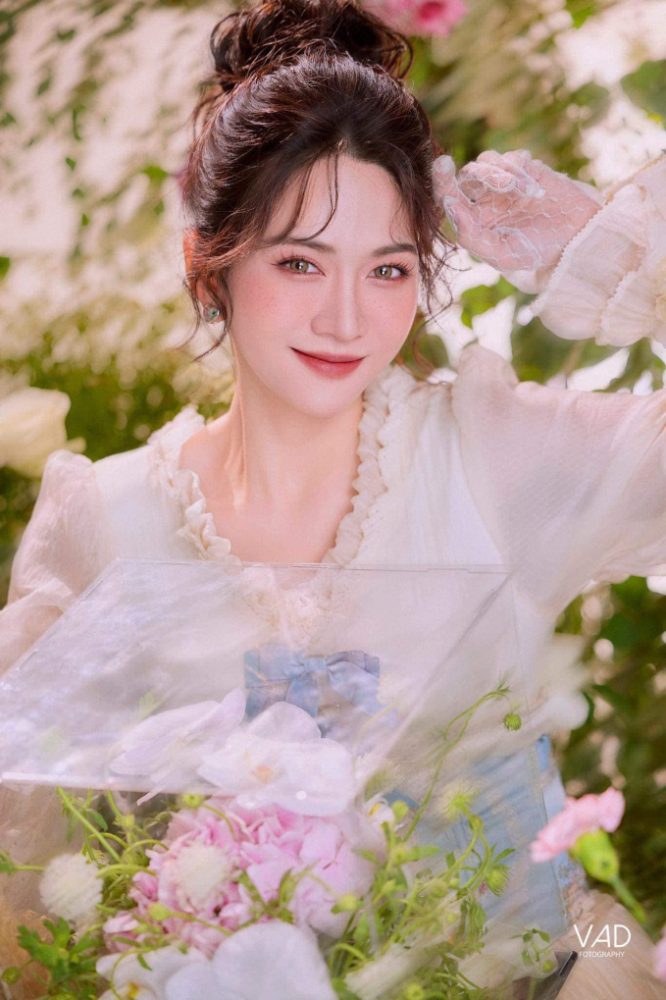 Lạc vào cõi Honkai: Star Rail, nhan sắc Lê Bống được dân tình ví như người đẹp "xé truyện" bước ra - Ảnh 1. Lạc vào cõi Honkai: Star Rail, nhan sắc Lê Bống được dân tình ví như người đẹp "xé truyện" bước ra - Ảnh 1.