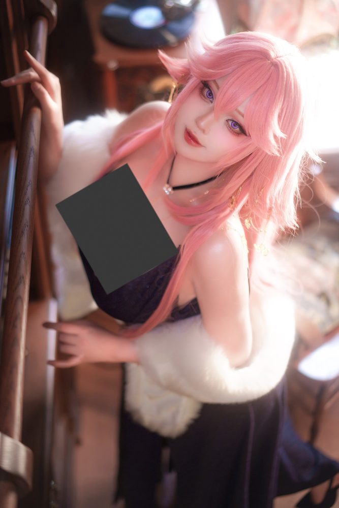 Hoá thành “phú bà”, coser nửa triệu follow khiến game thủ Genshin tan chảy giữa trời đông buốt giá- Ảnh 3. Hoá thành “phú bà”, coser nửa triệu follow khiến game thủ Genshin tan chảy giữa trời đông buốt giá- Ảnh 3.