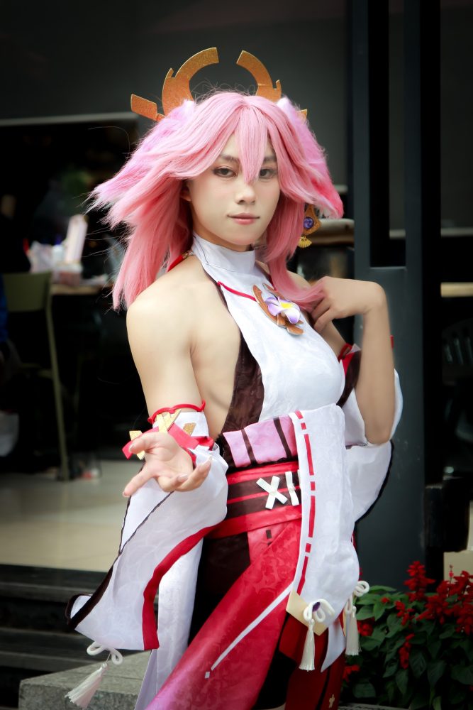 Các nam game thủ Việt đua nhau biến hình thành nhân vật Genshin khiến CĐM phải "dụi mắt" 42823165914138369595201233065842362108071467n 17083119736991303326456