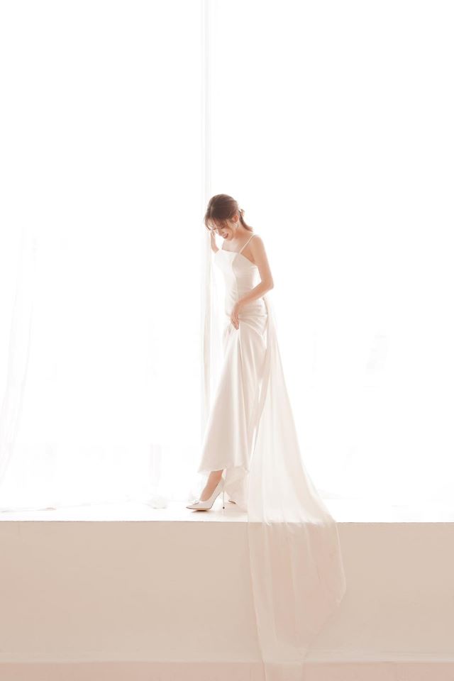 Streamer Bộ Bim tung loạt ảnh cưới ngọt ngào bên "bà xã" xinh đẹp, dân tình sôi nổi "xin vía" 442