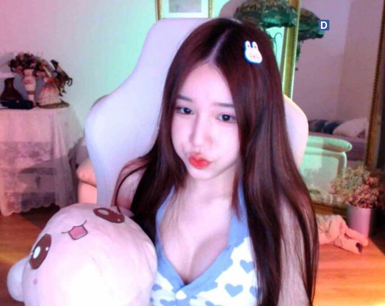 Bạn gái cũ Zeros khoe vẻ đẹp hoàn hảo bất chấp cam thường khiến fan thốt lên: Nữ top lane số 1 Việt Nam 46 1 2