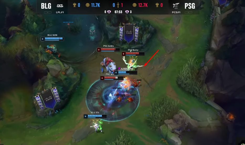 BLG bị khán giả nhà chỉ trích vì hai cái tên đang có màn trình diễn BLG bị khán giả nhà chỉ trích vì hai cái tên đang có màn trình diễn