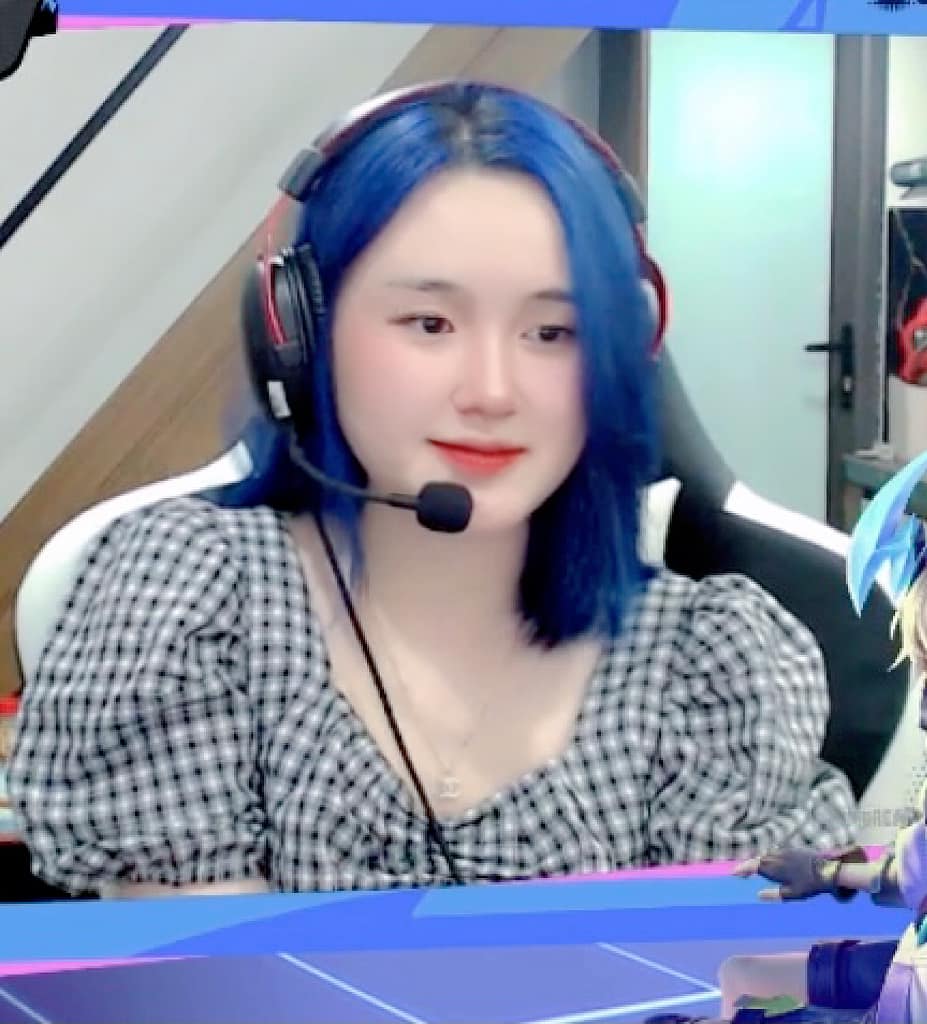 Nữ game thủ Liên Quân choáng váng khi đọc đoạn chat "không thể tin nổi" của fan nam- Ảnh 2. Nữ game thủ Liên Quân choáng váng khi đọc đoạn chat "không thể tin nổi" của fan nam- Ảnh 2.