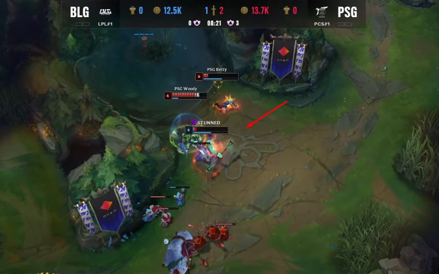 BLG bị khán giả nhà chỉ trích vì hai cái tên đang có màn trình diễn BLG bị khán giả nhà chỉ trích vì hai cái tên đang có màn trình diễn