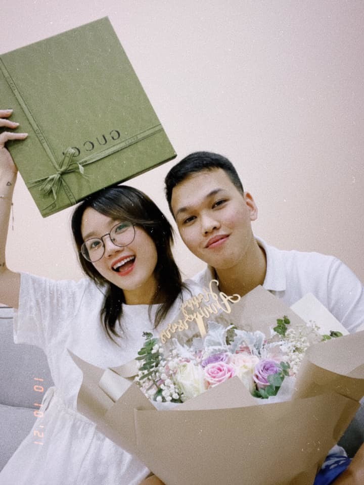 Những chuyện tình càng yêu lâu càng bền chặt của dàn tuyển thủ, streamer nổi tiếng - Ảnh 8. Những chuyện tình càng yêu lâu càng bền chặt của dàn tuyển thủ, streamer nổi tiếng - Ảnh 8.