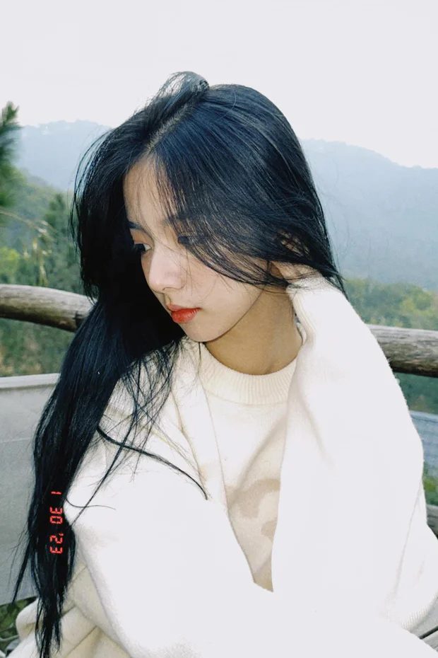 91 "Yena đời thực" với nhan sắc ngọt ngào khiến fan hâm mộ than: "Chúng tôi thả tim mỏi tay quá" 91