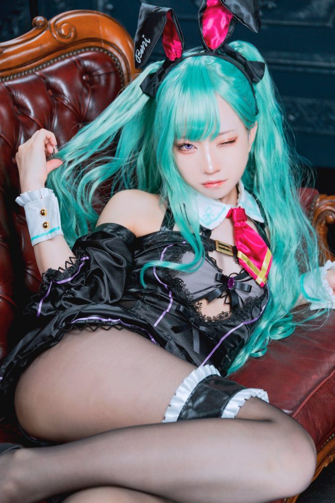 Ngắm nhìn bộ ảnh cosplay cực kỳ sexy, quyến rũ của cô nàng Ema Kurosaka a16