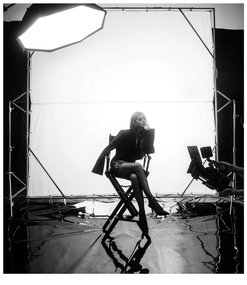 Xoài Non với phong cách thời trang cá tính khiến fan hâm mộ phải "trầm trồ" a2