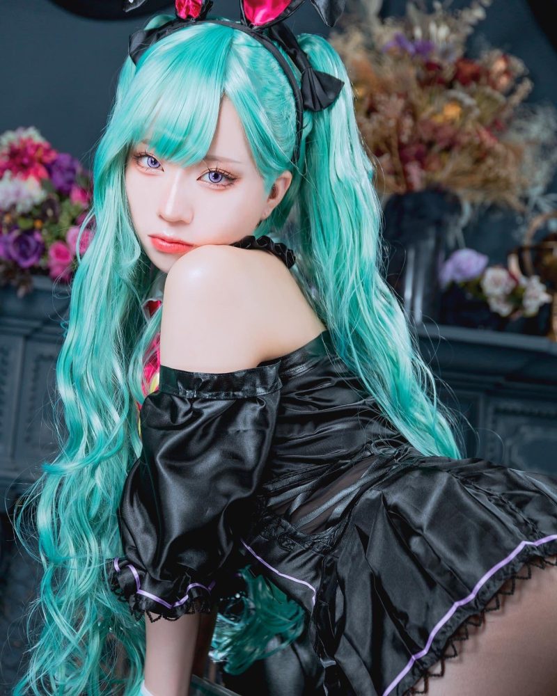 Ngắm nhìn bộ ảnh cosplay cực kỳ sexy, quyến rũ của cô nàng Ema Kurosaka a26