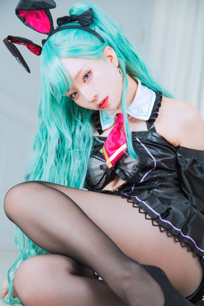 Ngắm nhìn bộ ảnh cosplay cực kỳ sexy, quyến rũ của cô nàng Ema Kurosaka a36