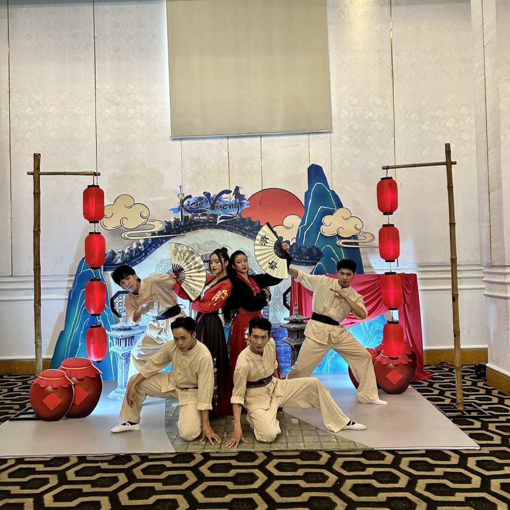 Anh hùng Võ Lâm tụ hội tại ADNX Day, hé lộ game thủ "chơi lớn" nạp hàng tỷ đồng để lên Vô Song adnx day 16 1699697819839300277750 1699698990582 1699698990794824346820