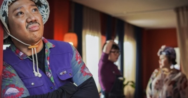 Trấn Thành mặc lòe loẹt trong phim Tết adt1731634710 tranthanhbothubaothu1jpg 17315 3585 anh cat 3 2 auto cropjpg 1