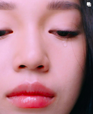 Đăng tải rồi lại âm thầm ẩn đi một hình ảnh trong đêm, Linh Ngọc Đàm đang có tâm trạng? - Ảnh 5.