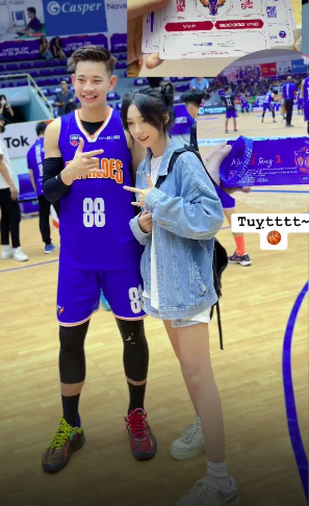 Xuất hiện vài giây trên sóng truyền hình, hot girl “phỏng vấn dạo” lại gây “sốt" anh chup man hinh 2022 07 04 luc 084041 16569002363411675507160