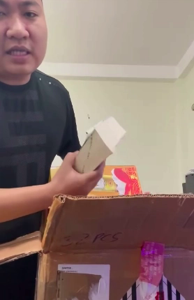 Vừa tạo 'biến căng', streamer Bốp Bốp 'khoanh tay xin lỗi' nhưng vẫn bị chỉ trích vì điều này - Ảnh 2. Vừa tạo 'biến căng', streamer Bốp Bốp 'khoanh tay xin lỗi' nhưng vẫn bị chỉ trích vì điều này - Ảnh 2.